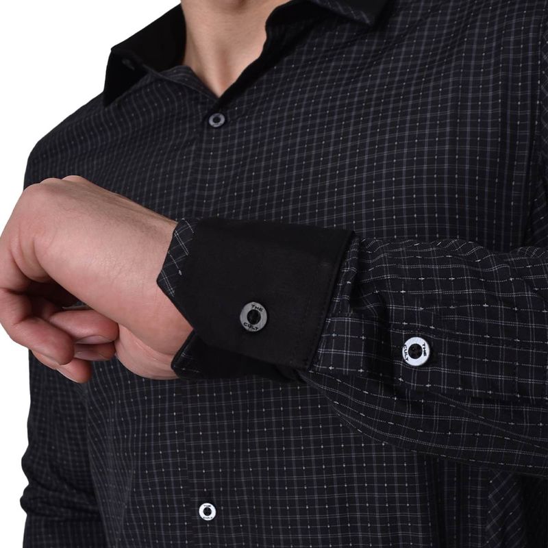 camisa-negra-gris