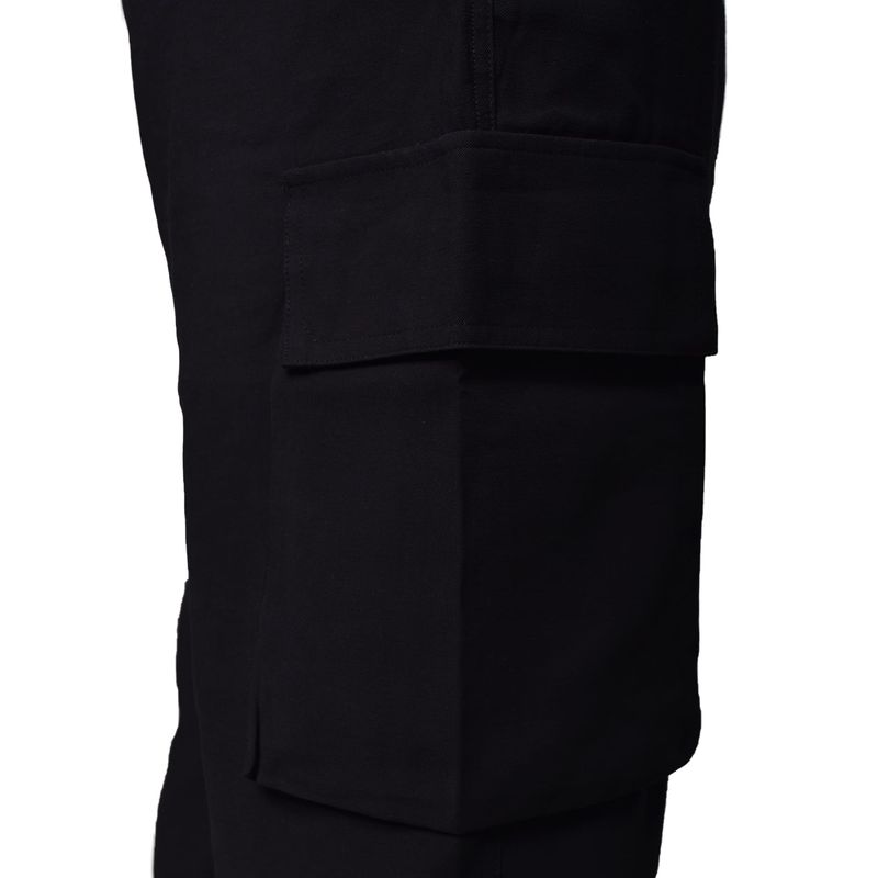 JOGGER-OVERSIZE-CON-BOLSILLO-CARGO---NEGRO