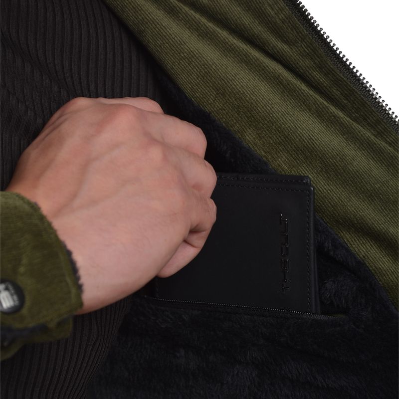 CASACACORDUROICONFORRODEPELUCHEVERDEMILITAR