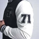 CS008-25-BLACK--4-